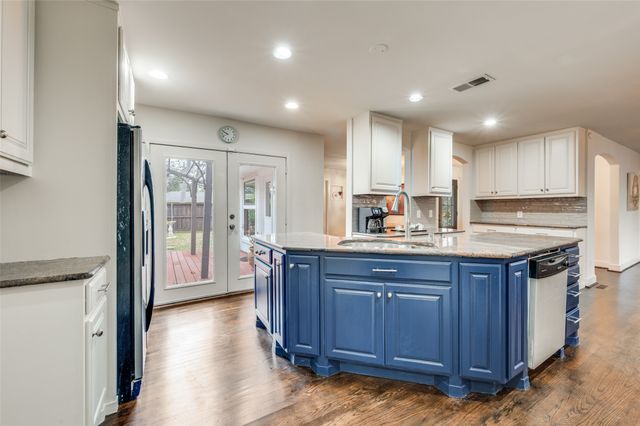 3581 Woodleigh Drive, Dallas, TX 75229