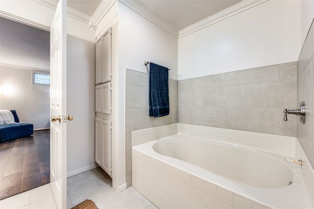 3581 Woodleigh Drive, Dallas, TX 75229