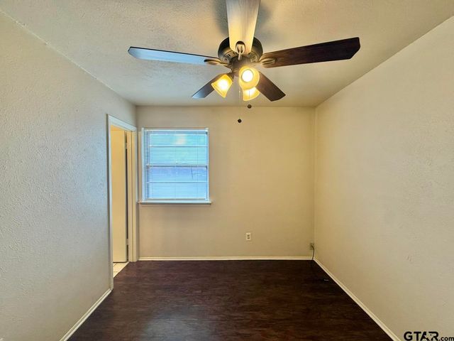 4014 Appletree Lane, Tyler, TX 75703