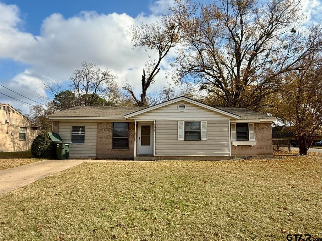 4014 Appletree Lane, Tyler, TX 75703