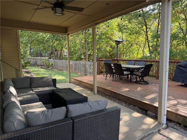2385 Azalea Terrace, Fayetteville, AR 72703