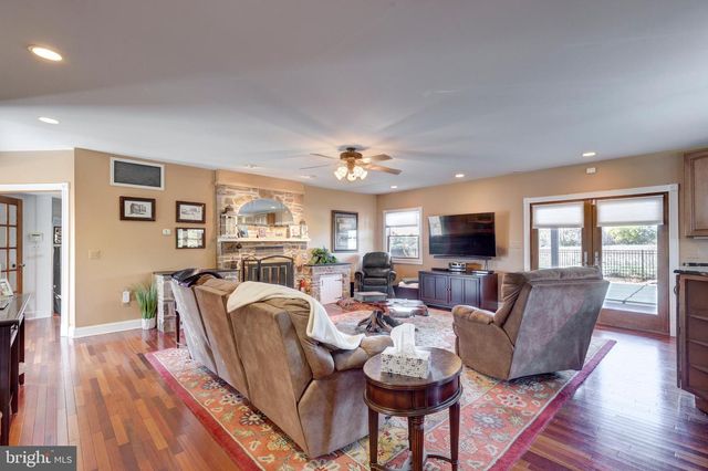 3989 KUMP STATION RD, Taneytown, MD 21787