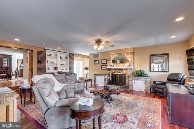 3989 KUMP STATION RD, Taneytown, MD 21787