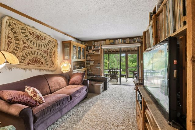 1140 Harbor Lane N, Plymouth, MN 55447
