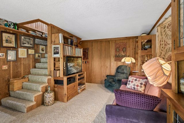 1140 Harbor Lane N, Plymouth, MN 55447