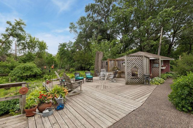 1140 Harbor Lane N, Plymouth, MN 55447