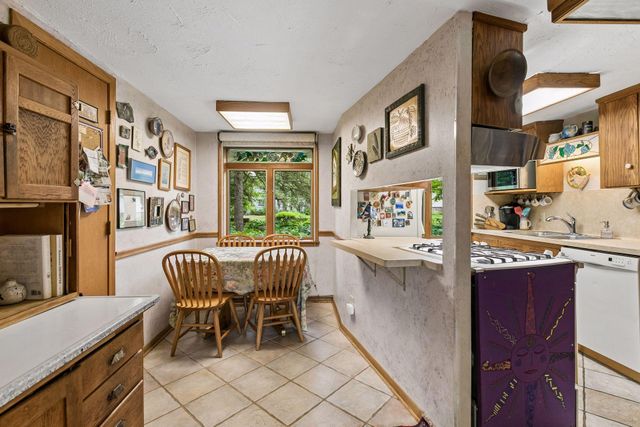 1140 Harbor Lane N, Plymouth, MN 55447