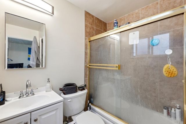 6563 Shattuck Avenue, Oakland, CA 94609