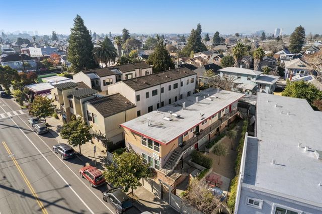 6563 Shattuck Avenue, Oakland, CA 94609