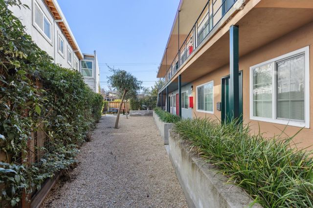 6563 Shattuck Avenue, Oakland, CA 94609