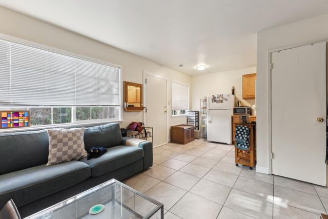 6563 Shattuck Avenue, Oakland, CA 94609