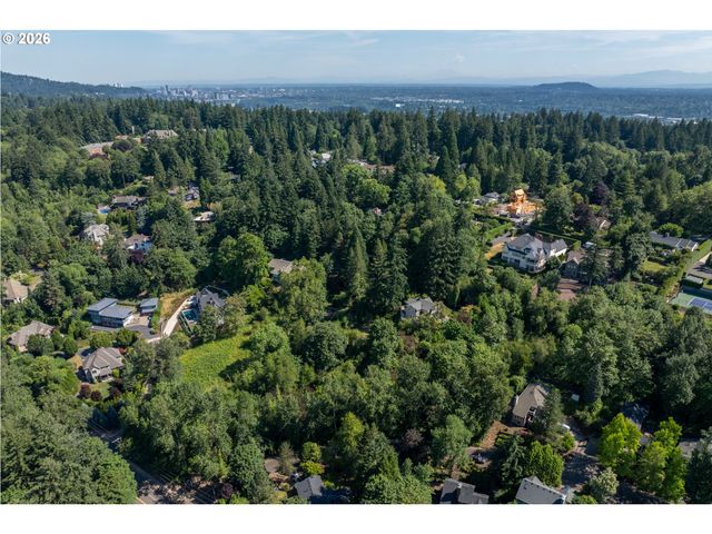 S POWERS-2 Ct, Portland, OR 97219