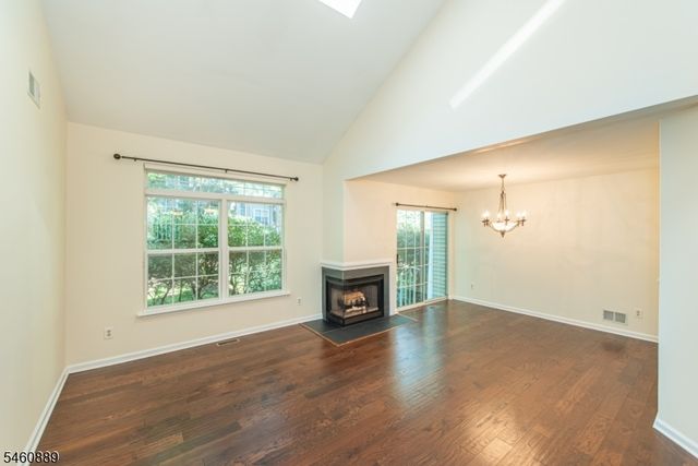 122 Woodmont Dr, Randolph Twp., NJ 07869
