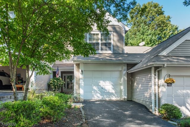 122 Woodmont Dr, Randolph Twp., NJ 07869