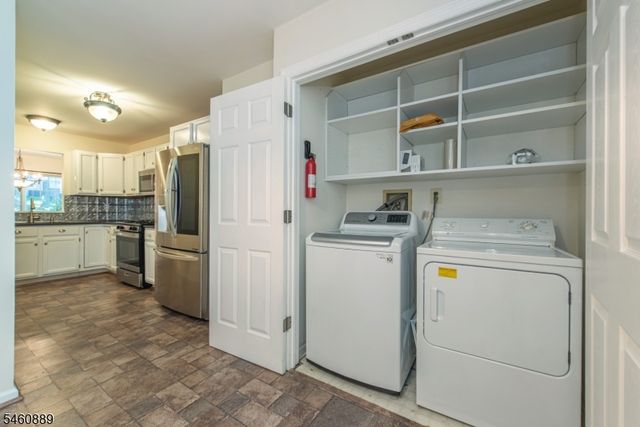 122 Woodmont Dr, Randolph Twp., NJ 07869