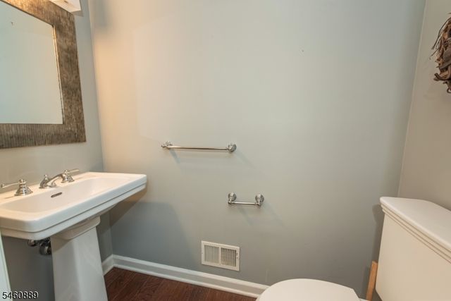122 Woodmont Dr, Randolph Twp., NJ 07869