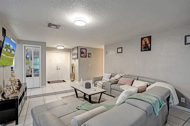 7008 NW 81st Street, Tamarac, FL 33321