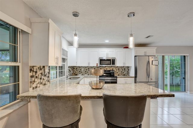 7008 NW 81st Street, Tamarac, FL 33321