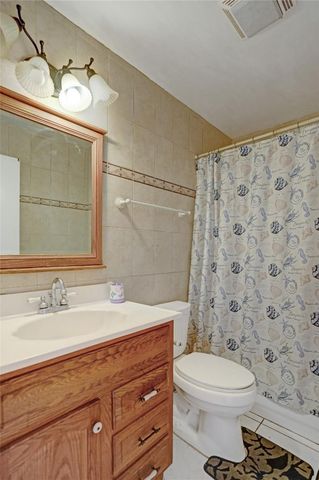 7008 NW 81st Street, Tamarac, FL 33321