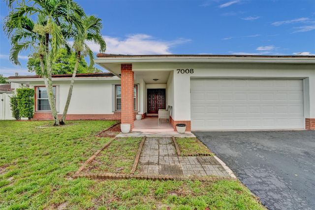 7008 NW 81st Street, Tamarac, FL 33321