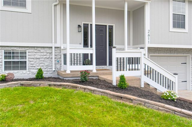 2611 N 157th Terrace, Basehor, KS 66007