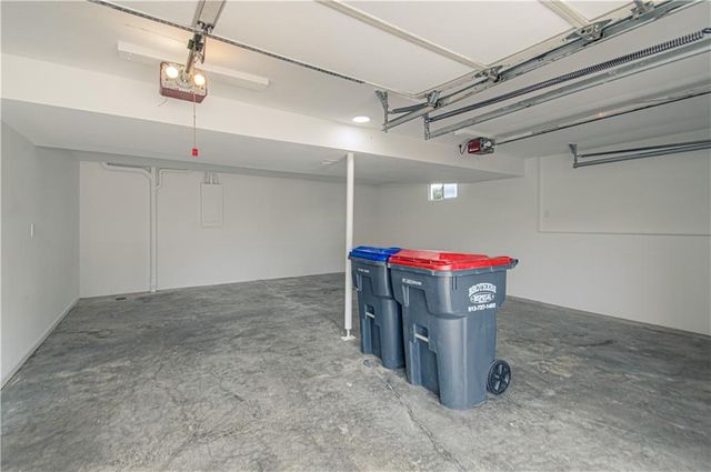 2611 N 157th Terrace, Basehor, KS 66007