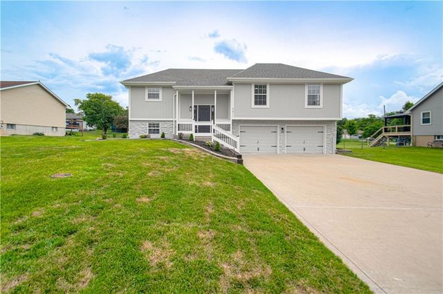 2611 N 157th Terrace, Basehor, KS 66007