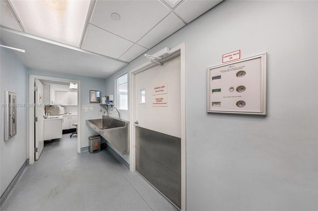 1693 SW 27th Ave, Miami, FL 33145