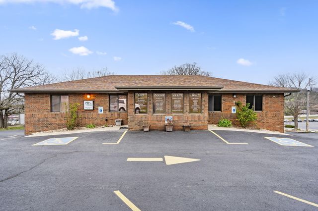 1 Woodland Avenue, Kimberling City, MO 65686