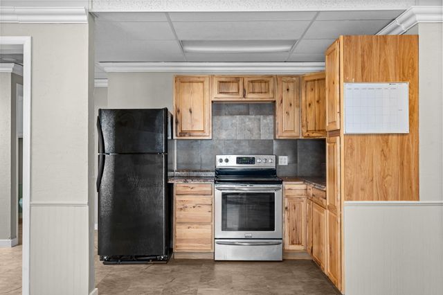 1 Woodland Avenue, Kimberling City, MO 65686