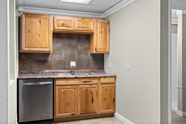 1 Woodland Avenue, Kimberling City, MO 65686