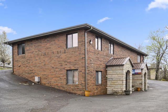 1 Woodland Avenue, Kimberling City, MO 65686