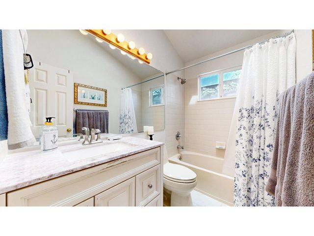 809 Courtenay Cir, Fort Collins, CO 80525