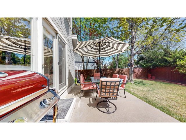 809 Courtenay Cir, Fort Collins, CO 80525