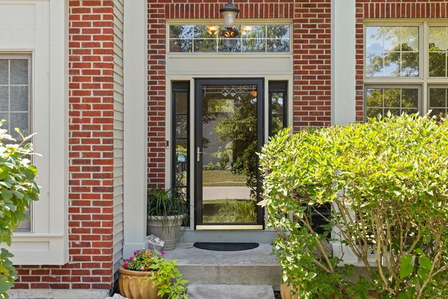 12136 Winterberry Lane, Plainfield, IL 60585