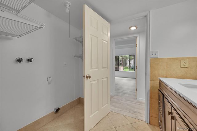 2525 S Dayton Way 1608, Denver, CO 80231