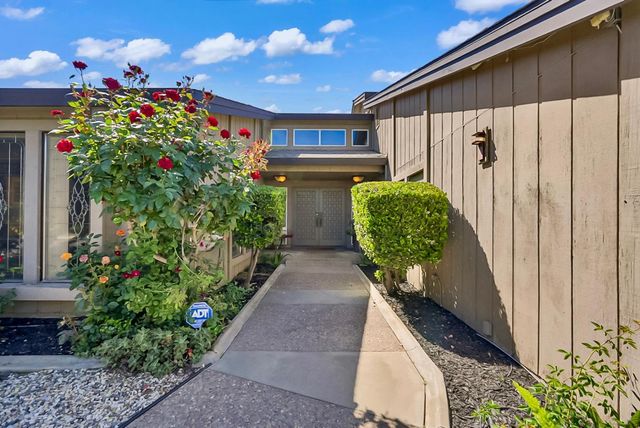 1109 Springcreek Dr, Modesto, CA 95355