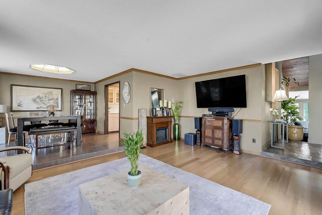 1109 Springcreek Dr, Modesto, CA 95355