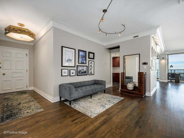 1040 N Lake Shore Drive 16C, Chicago, IL 60611
