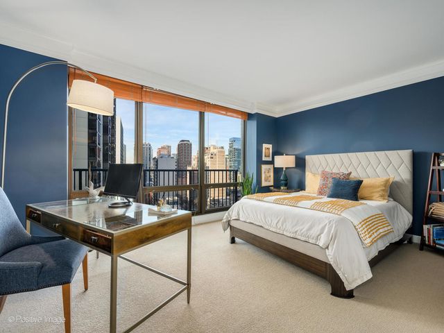 1040 N Lake Shore Drive 16C, Chicago, IL 60611