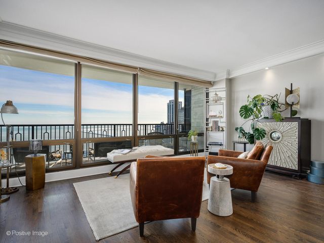 1040 N Lake Shore Drive 16C, Chicago, IL 60611