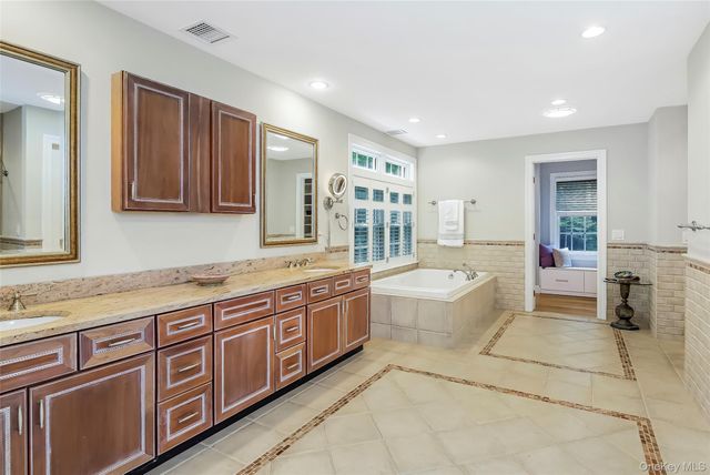 3 Sally's Path, East Hampton, NY 11937