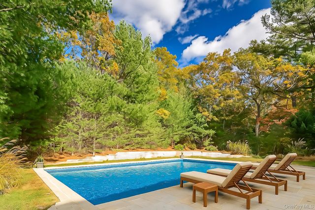 3 Sally's Path, East Hampton, NY 11937