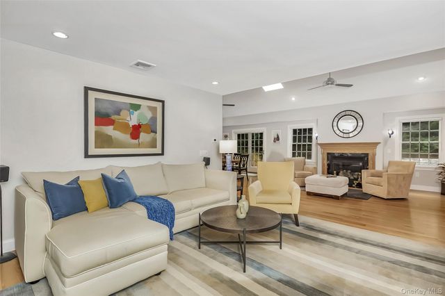 3 Sally's Path, East Hampton, NY 11937