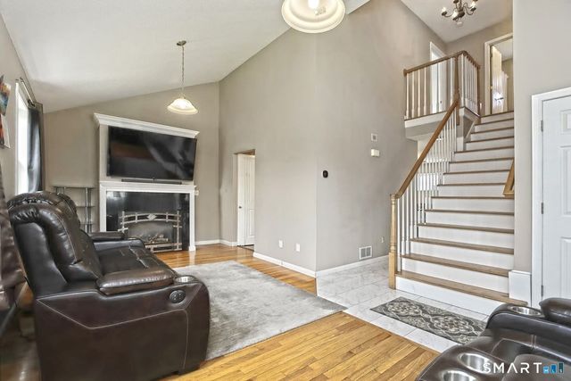6 Francis Street, Waterbury, CT 06708