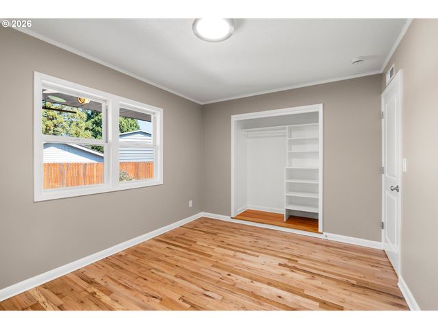 404 EASTFIELD Dr, Oregon City, OR 97045