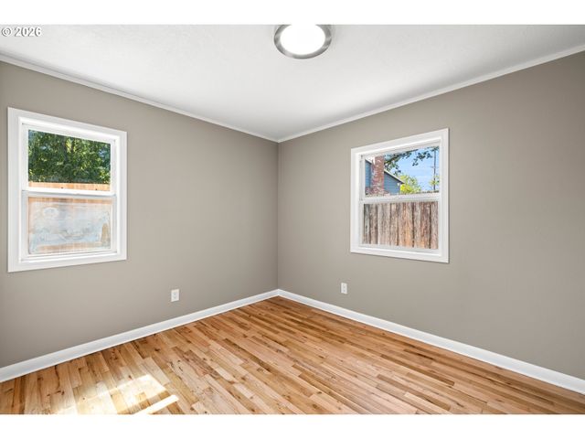 404 EASTFIELD Dr, Oregon City, OR 97045
