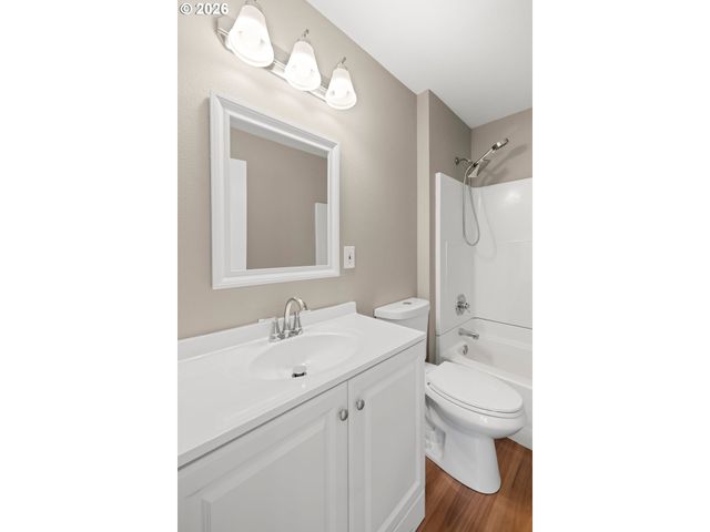 404 EASTFIELD Dr, Oregon City, OR 97045