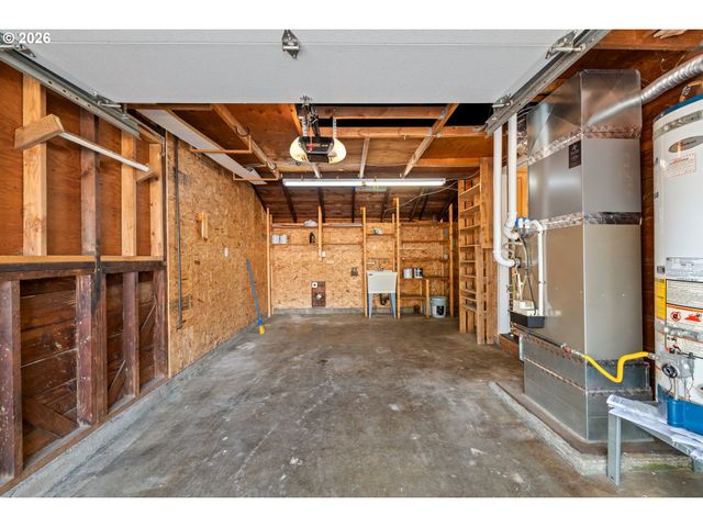 404 EASTFIELD Dr, Oregon City, OR 97045