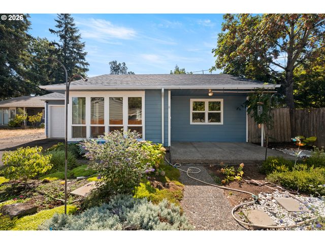 404 EASTFIELD Dr, Oregon City, OR 97045